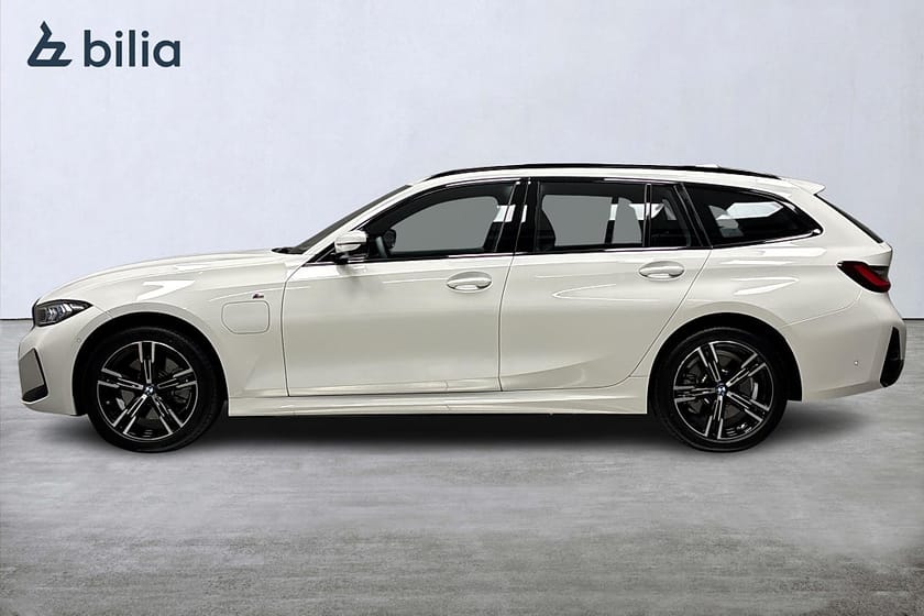 Bild 5 av BMW 330e xDrive Touring M Sport  Aktiv fartållare +Stop&Go Drag