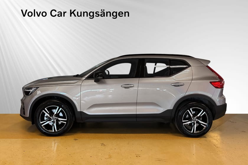 Bild 3 av Volvo XC40 B4 FWD Bensin Plus Dark Rattvärme Selekt