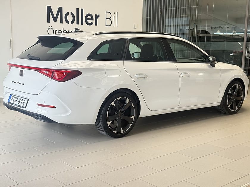 Bild 3 av CUPRA Leon Sportstourer 1.5 Etsi I Rattvärme I Digtal Cockpit