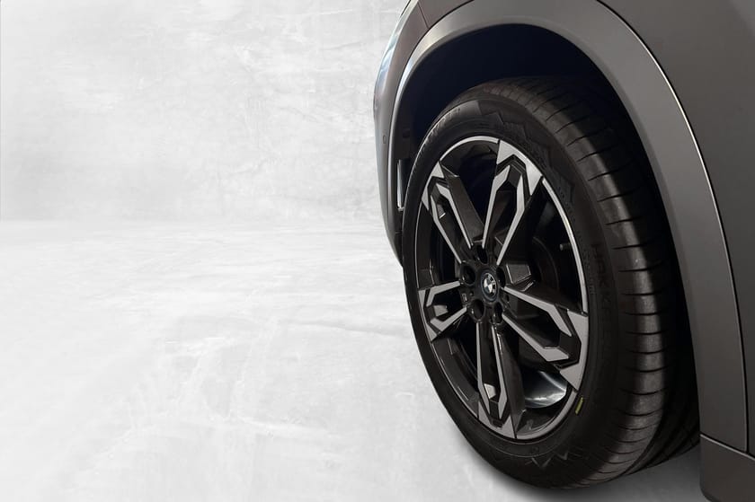 Bilde 2 av BMW iX1 xDrive30