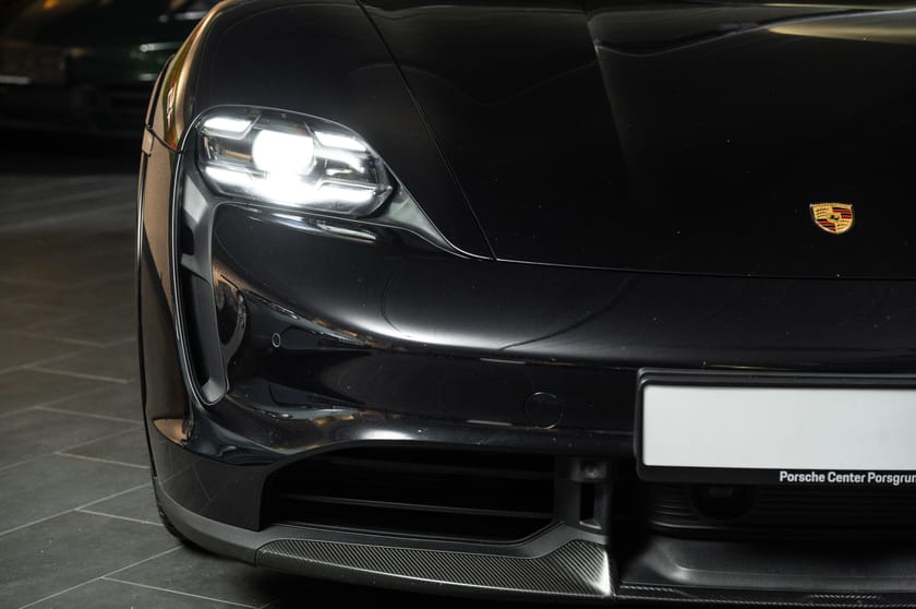 Bilde 3 av Porsche Taycan Turbo S Cross Turismo Pano/21"/Passaskjerskjerm/Night-view/BOSE/ACC