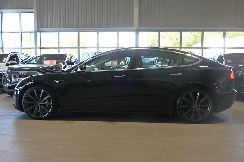 Bild 2 av Tesla Model 3 Long Range AWD 440hk Drag MOMS