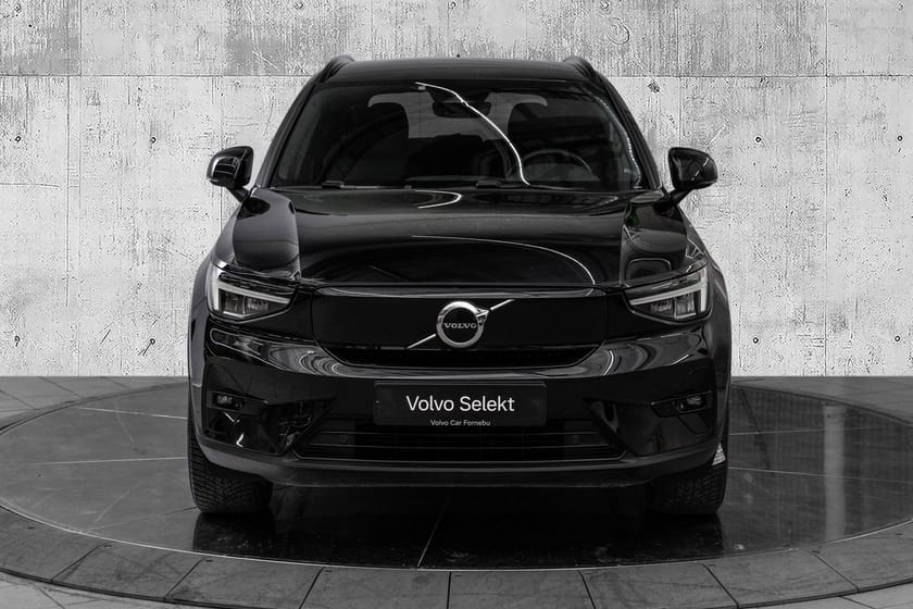 Bilde 3 av Volvo XC40 Recharge Twin motor Plus AWD | Varmepumpe Ryggekamera