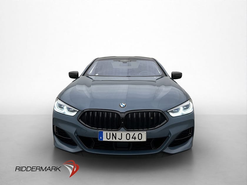 Bild 2 av BMW M850i xDrive Coupé 530hk 360° B&W Ambient HeadUp Navi Skinn