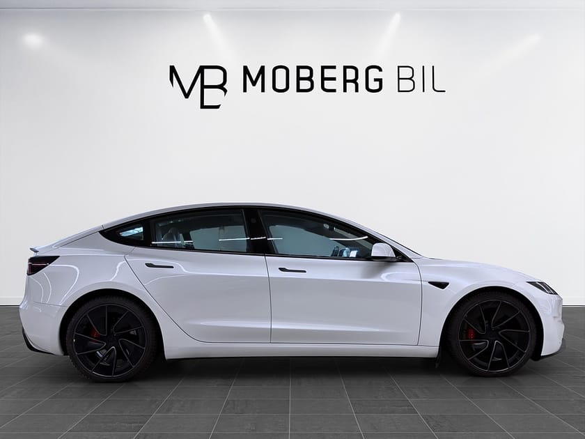 Bild 4 av Tesla Model 3 Performance 517hk Pano Läder Navi B-Kamera