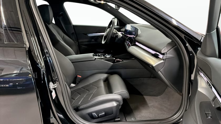 Bild 3 av BMW i5 xDrive40 Sedan