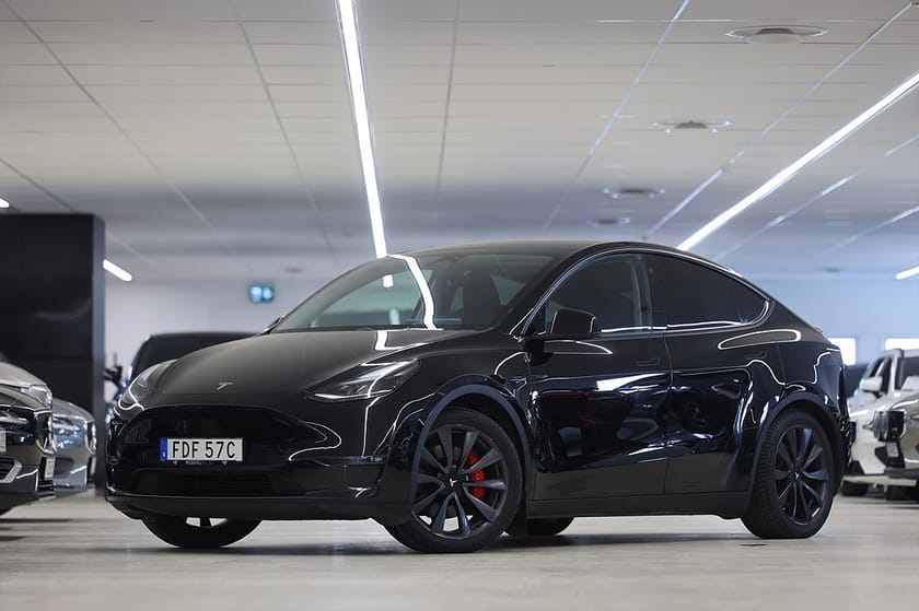 Bild 3 av Tesla Model Y Performance 534hk Pano Navi Läder