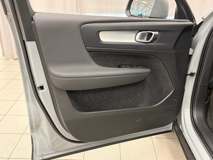 Bild 5 av Volvo XC40 B4 FWD Bensin Core SE II