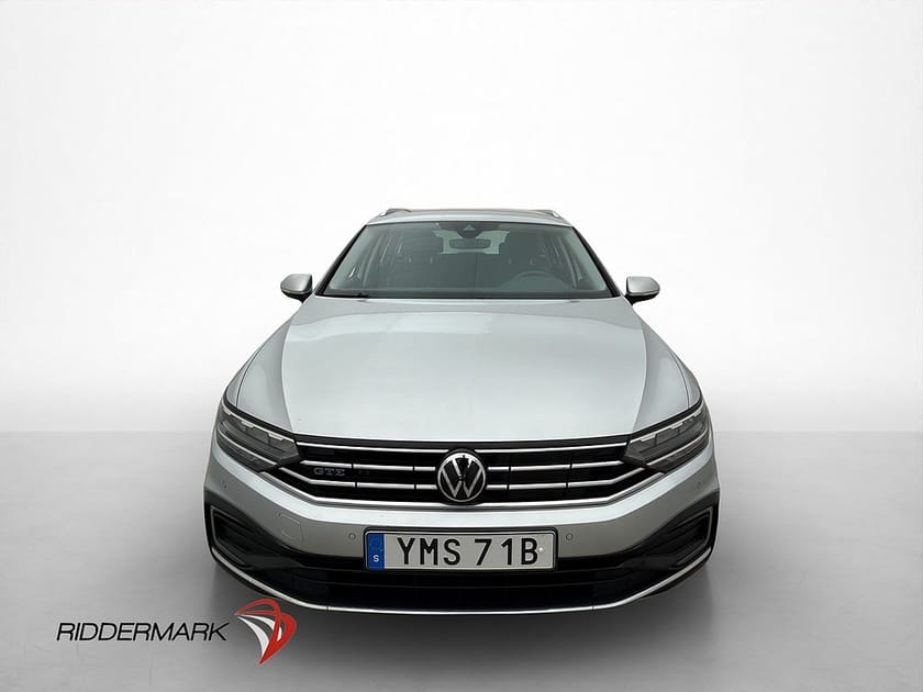 Bild 2 av Volkswagen Passat Sportscombi GTE 1.4 TSI Ladd-Hybrid CarPlay Adaptiv-f