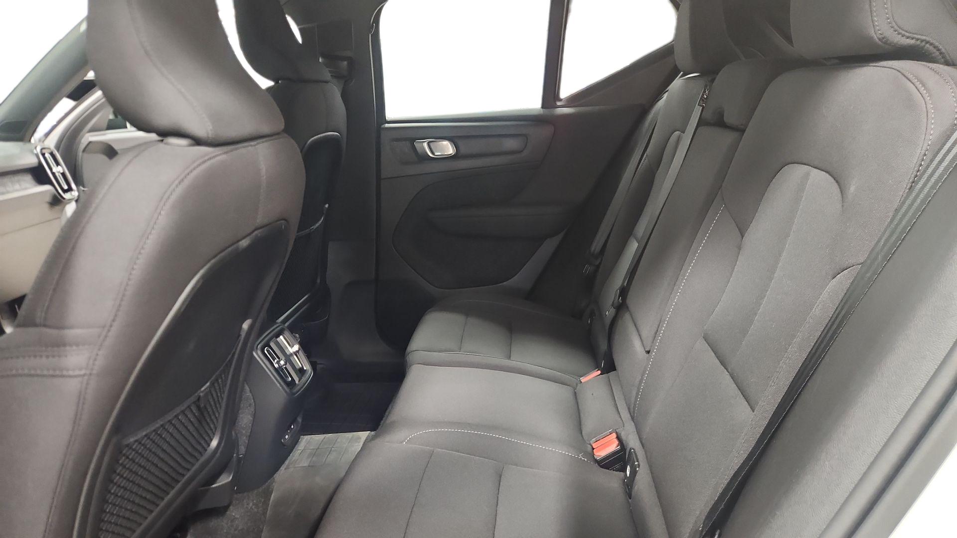 Volvo EX40 Extended Range Plus 2026, bild 7/10