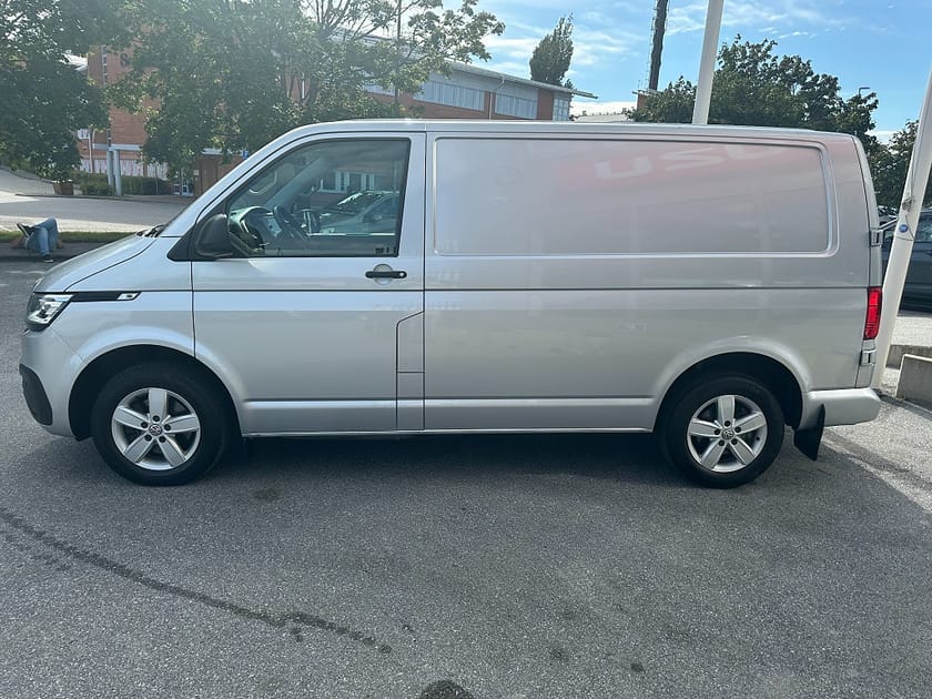 Bild 3 av Volkswagen Transporter 2.0 TDI V-INREDNING | VÄRMARE | DRAG |