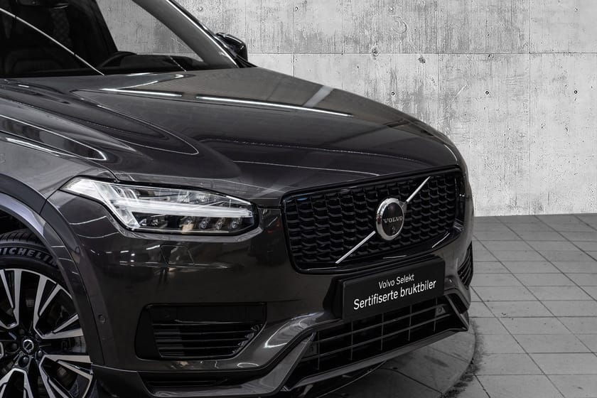 Bilde 2 av Volvo XC90 7-seater T8 Ultra Dark Oppv.Viskerblader HUD H/K Hengerfeste