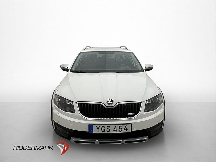 Bild 2 av Škoda Octavia Scout Skoda 2.0 TDI 4x4 Premium D-Värm Kamera Drag