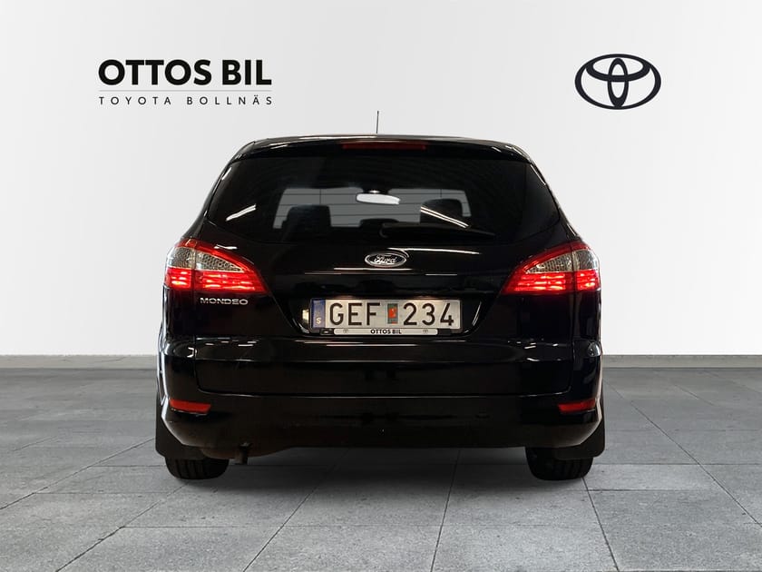 Bild 4 av Ford Mondeo Kombi 2.0 Manuell, 145hk - Ghia / V-hjul, Motorvärmare & kupéuttag