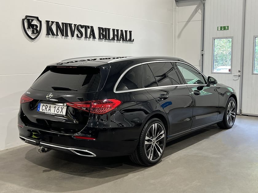 Bild 4 av Mercedes-Benz C 300 T e 9G-Tronic Avantgarde Moms Drag 313hk