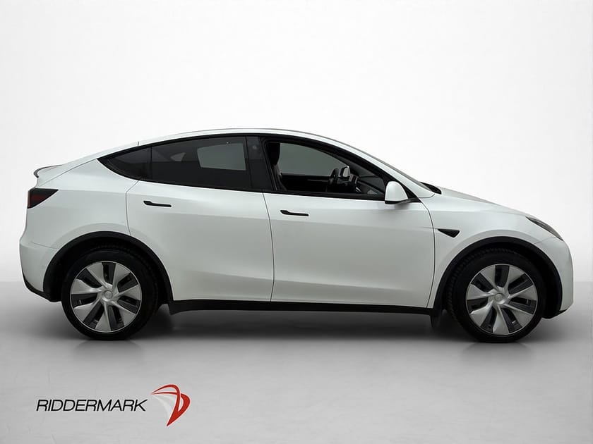 Bild 5 av Tesla Model Y Long Range AWD Autopilot Svensksåld Skinn