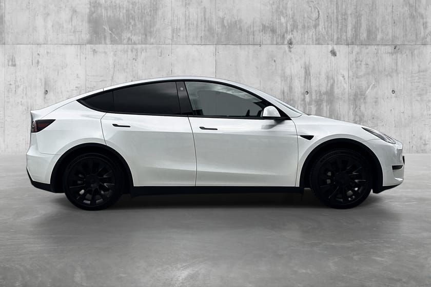 Bilde 4 av Tesla Model Y Standard Range RWD Hengerfeste/El Bakluke/AppStyring/RWD