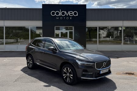 Volvo XC60 T6 Recharge AWD Core Automat - Dragkrok | Panorama | Momsbil