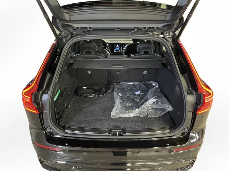 Bild 10 av 16 – Volvo XC60 T6 Plus Dark Edition Plus Edition