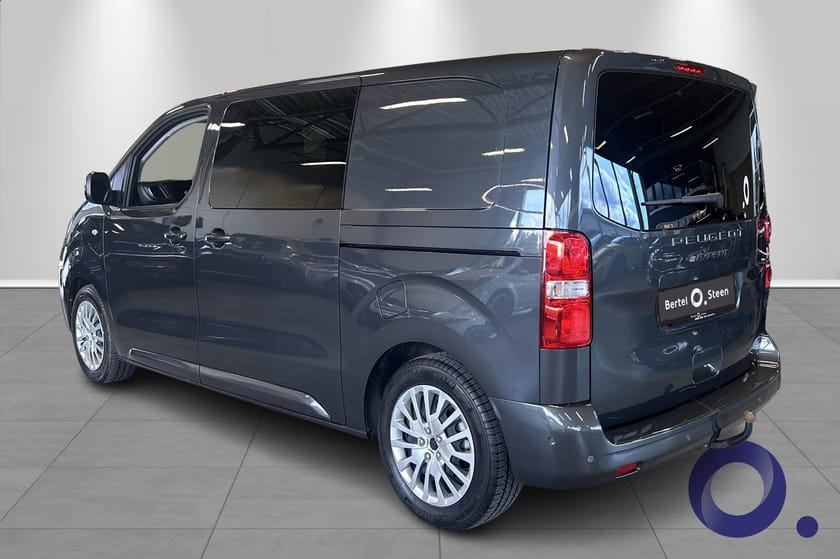 Bilde 3 av Peugeot e-Expert Mester L2 75 KWH, Godt utstyrt!