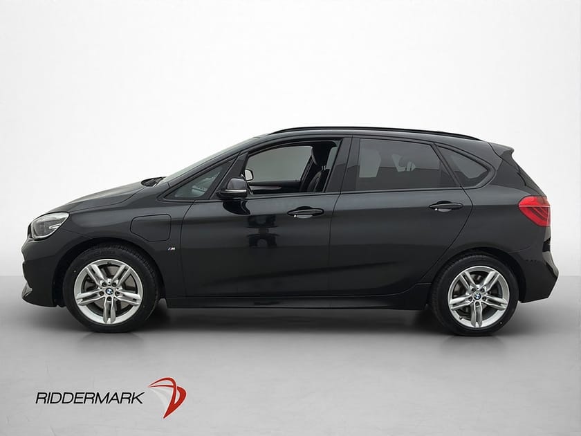 Bild 4 av BMW 225xe Active Tourer M Sport H/K HUD Skinn Drag Kamera