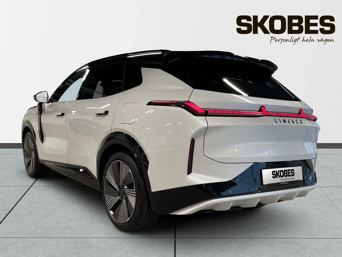 Lynk & Co 08 PHEV