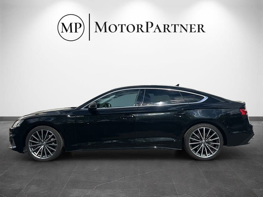 Bild 4 av Audi A5 Sportback 45 TFSI quattro Sport Edition Cockpit Kamera 265hk