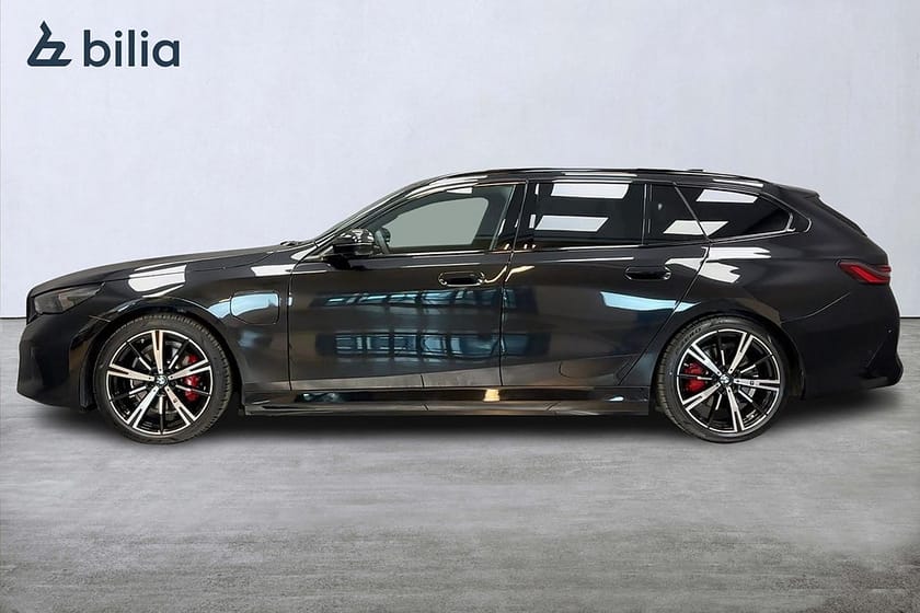 Bild 4 av BMW 530e xDrive Touring Touring/M-Sport PRO/Keyless Entry/H&K/Drag