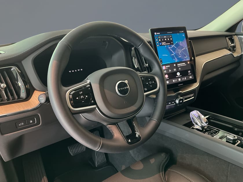 Bild 5 av Volvo XC60 T8 AWD Ultra Dark//Bowers & Wilkins//Drag//