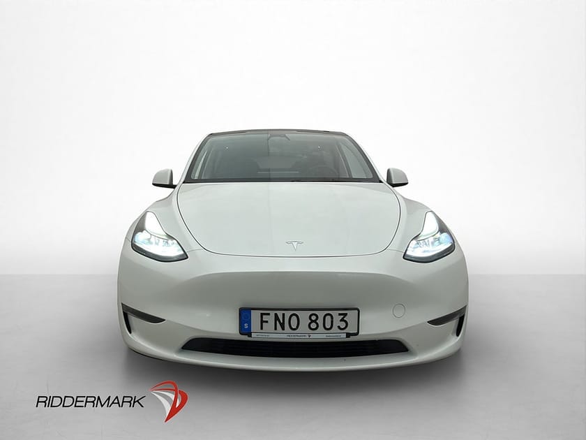 Bild 3 av Tesla Model Y Long Range AWD Svensksåld Panorama Drag