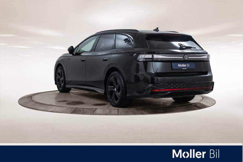 Bilde 3 av Volkswagen ID.7 GTX Tourer