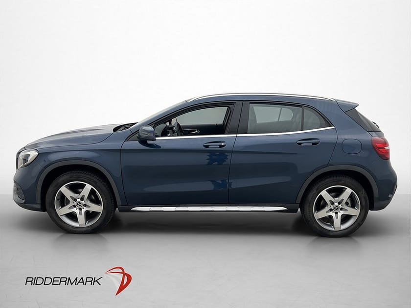 Bild 3 av Mercedes-Benz GLA 180 7G AMG Line Panorama Kamera Navi 122hk