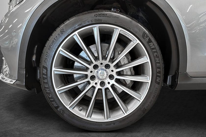 Bild 2 av Mercedes-Benz GLC 250 d 4MATIC 9G-Tronic AMG Line 204hk D-värm Pano Drag