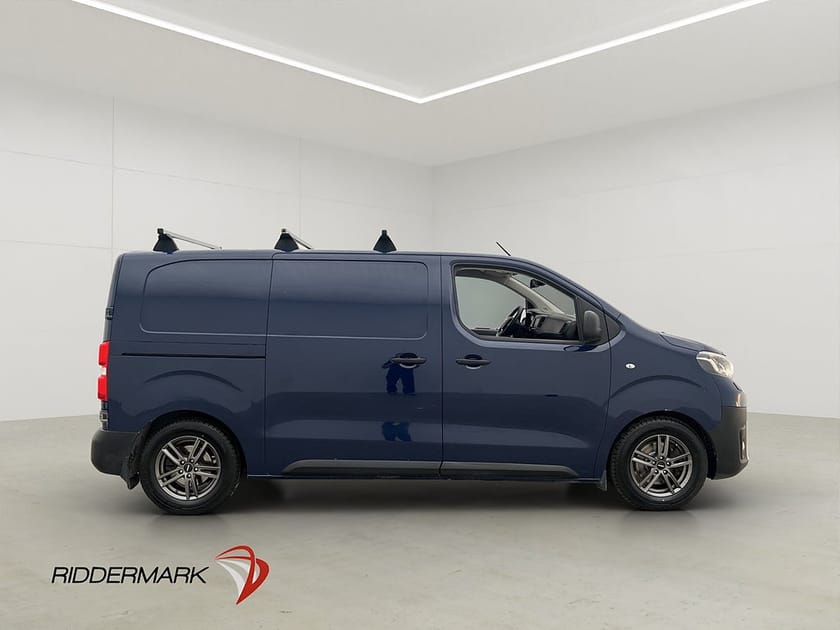 Bild 2 av Toyota Proace L2 Ny-Kamrem Värm Drag HUD 2xDörr V-Inr  Moms