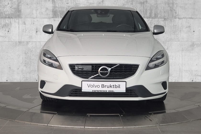 Bilde 2 av Volvo V40 T2 - 120Hk - Automat - R-Design - 18" - Skinn - ACC
