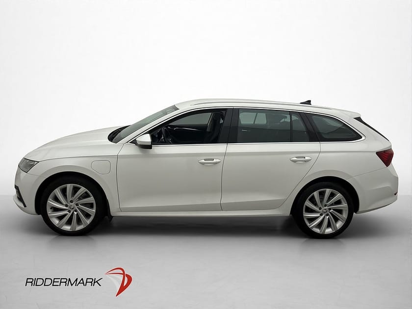 Bild 4 av Škoda Octavia Kombi iV Skoda 204hk Style Cockpit Rattvärme CarPlay