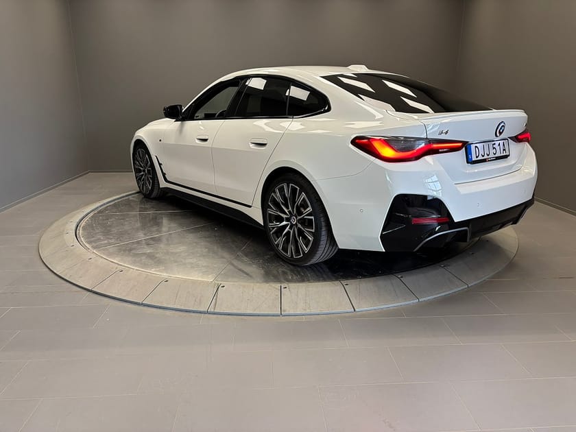 Bild 3 av BMW i4 M50 xDrive Gran Coupé M Sport