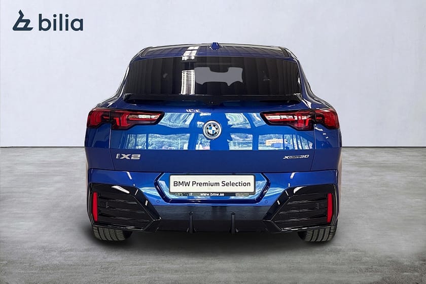 Bild 4 av BMW iX2 xDrive30 xDrive 30 M-Sport | Aktiv farthållare | Drag | Backkame