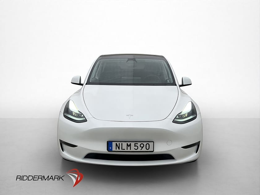 Bild 2 av Tesla Model Y Long Range AWD Värmepump Drag Autopilot Pano