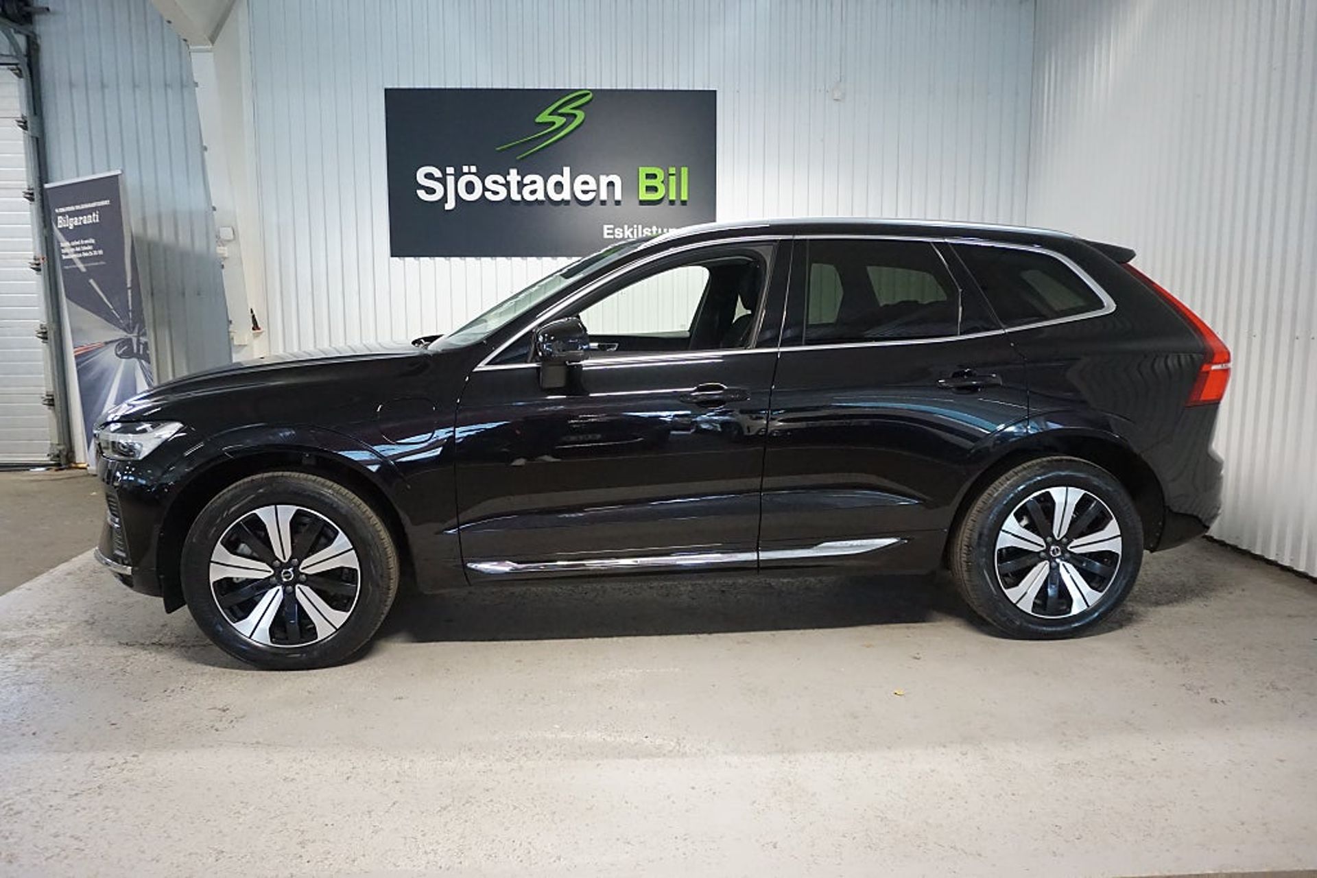 Volvo XC60 2024, kuva 3/21