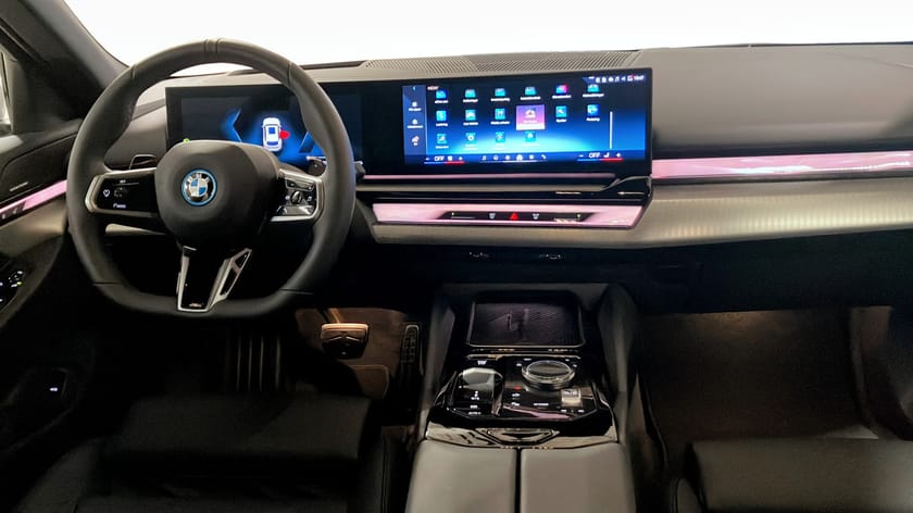 Bild 4 av BMW 530e xDrive Touring Innovation, H/K ljud, M sport