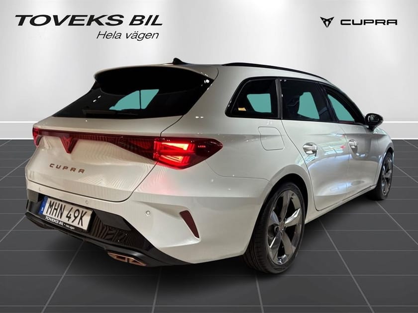 Bild 2 av CUPRA Leon Sportstourer e-Hybrid 