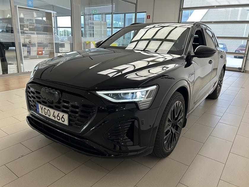 Bild 3 av Audi Q8 50 e-tron quattro 340hk S-line Drag 21"