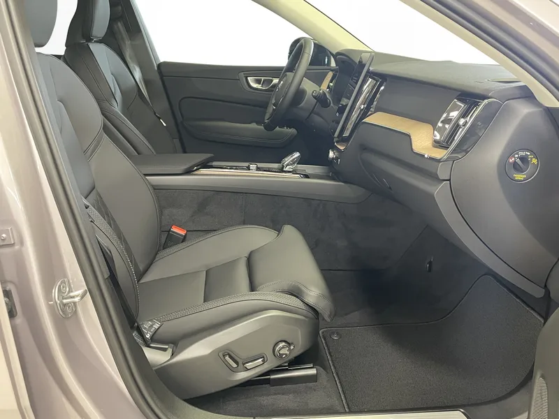 Bild 13 av 17 – Volvo XC60 T6 Plus Dark Nordic Edition Plus Nordic Edition