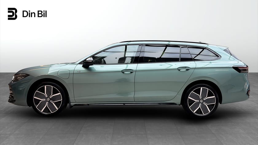 Bild 2 av Volkswagen Passat Variant eHybrid 272 DSG6 R-LINE