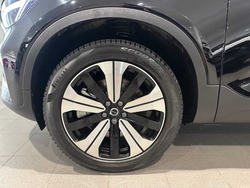 Bild 5 av Volvo XC40 Recharge Core / Navigation / Sensorer / Backkkamera /