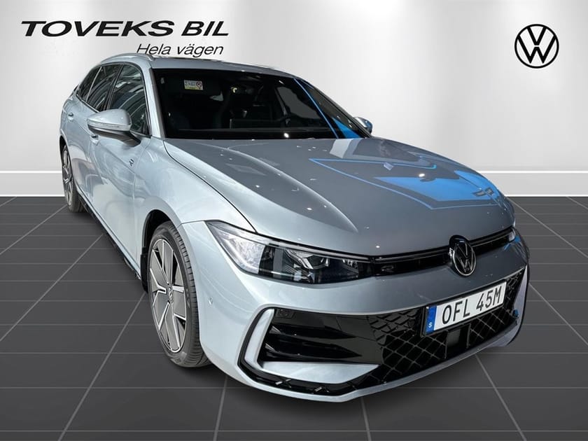 Bild 4 av Volkswagen Passat Variant eHybrid 272 DSG6 R-LINE