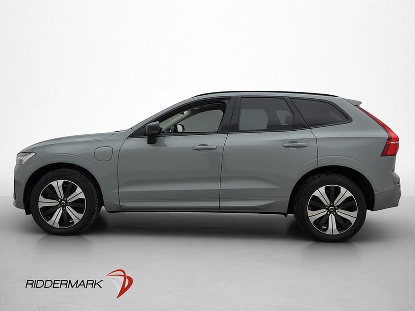 Bild 3 av Volvo XC60 Recharge T6 AWD Plus Dark Pano Värmare Drag MOMS