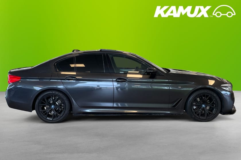 Bild 2 av BMW 520d xDrive Sedan M Sport Innovation Pano 360° H/K Drag SE SPEC!