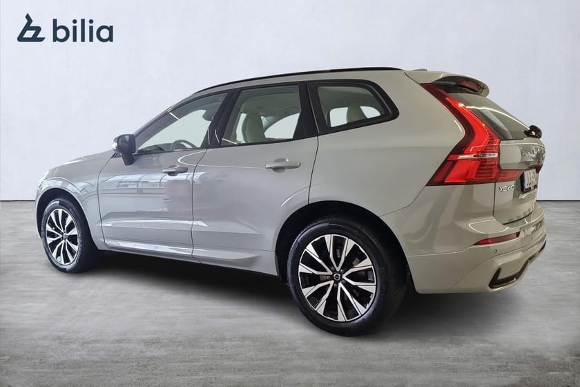 Bild 2 av Volvo XC60 B4 AWD Diesel Plus Dark Rattvärme I Klimatpaket